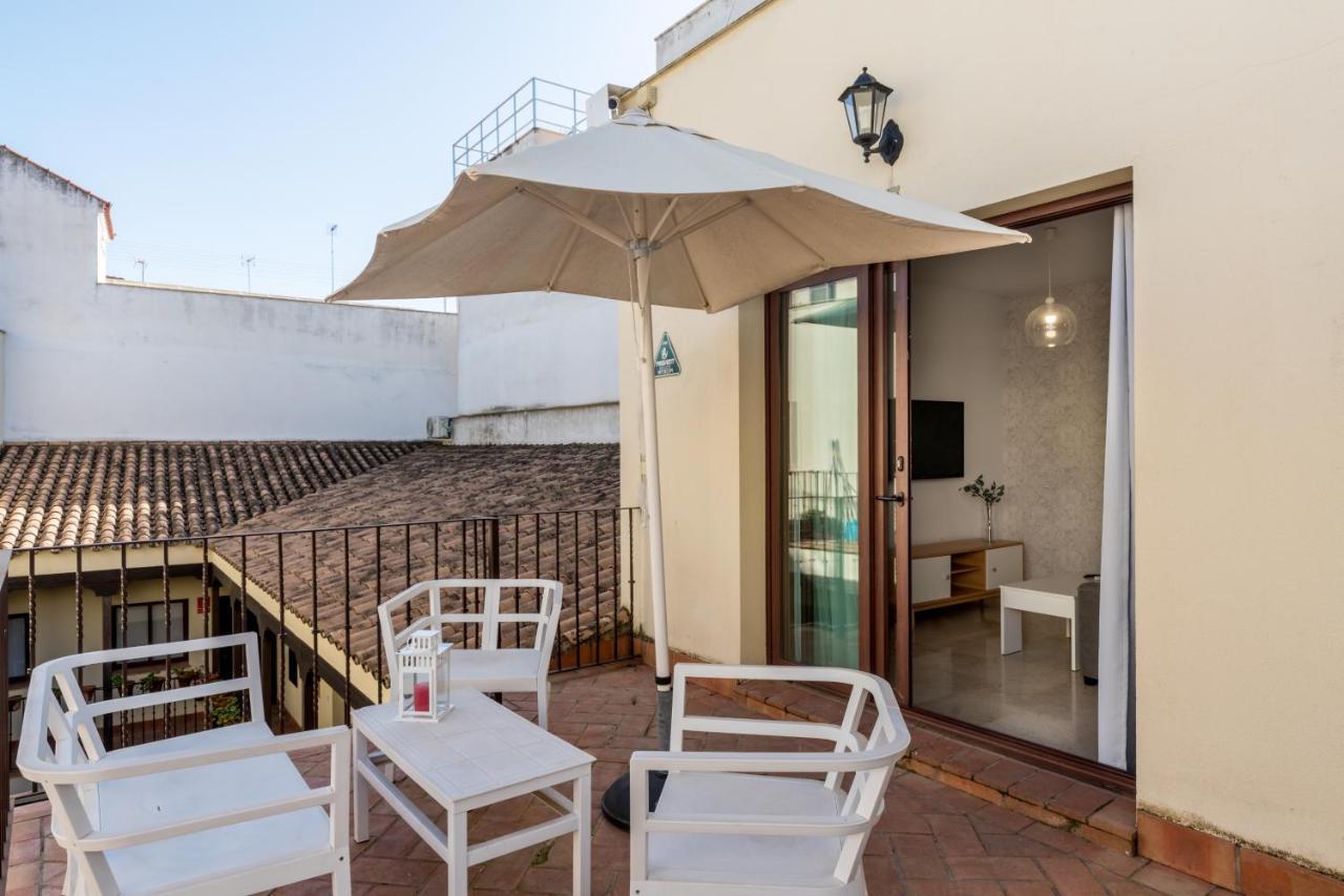 Lumbreras Host Apartment Sevilla Bagian luar foto