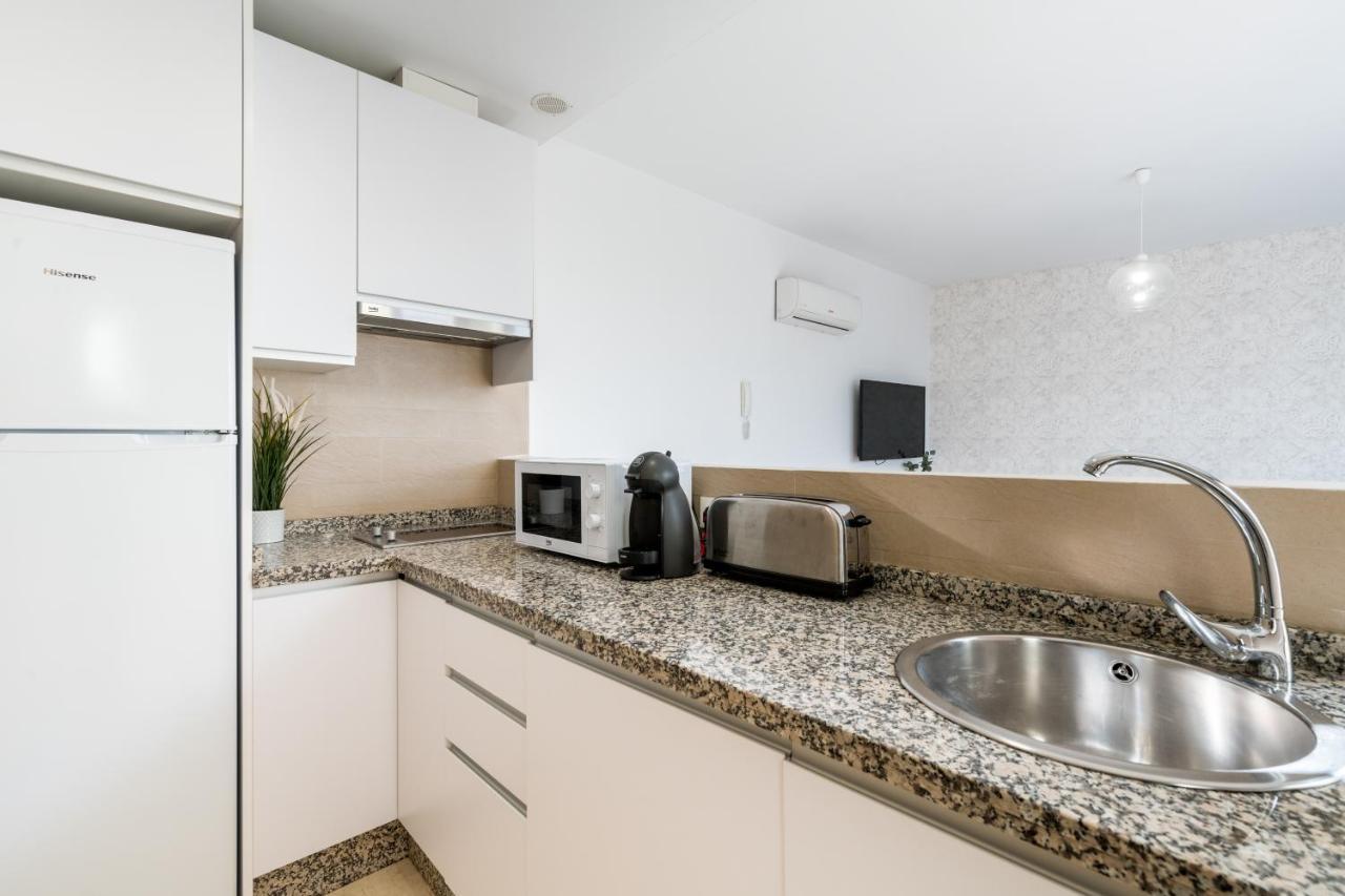 Lumbreras Host Apartment Sevilla Bagian luar foto