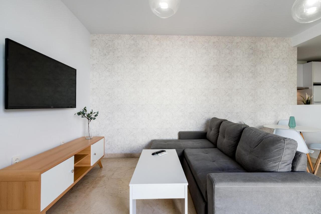Lumbreras Host Apartment Sevilla Bagian luar foto