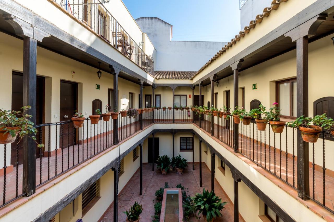 Lumbreras Host Apartment Sevilla Bagian luar foto