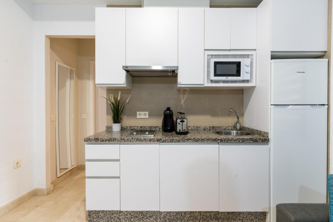 Lumbreras Host Apartment Sevilla Bagian luar foto
