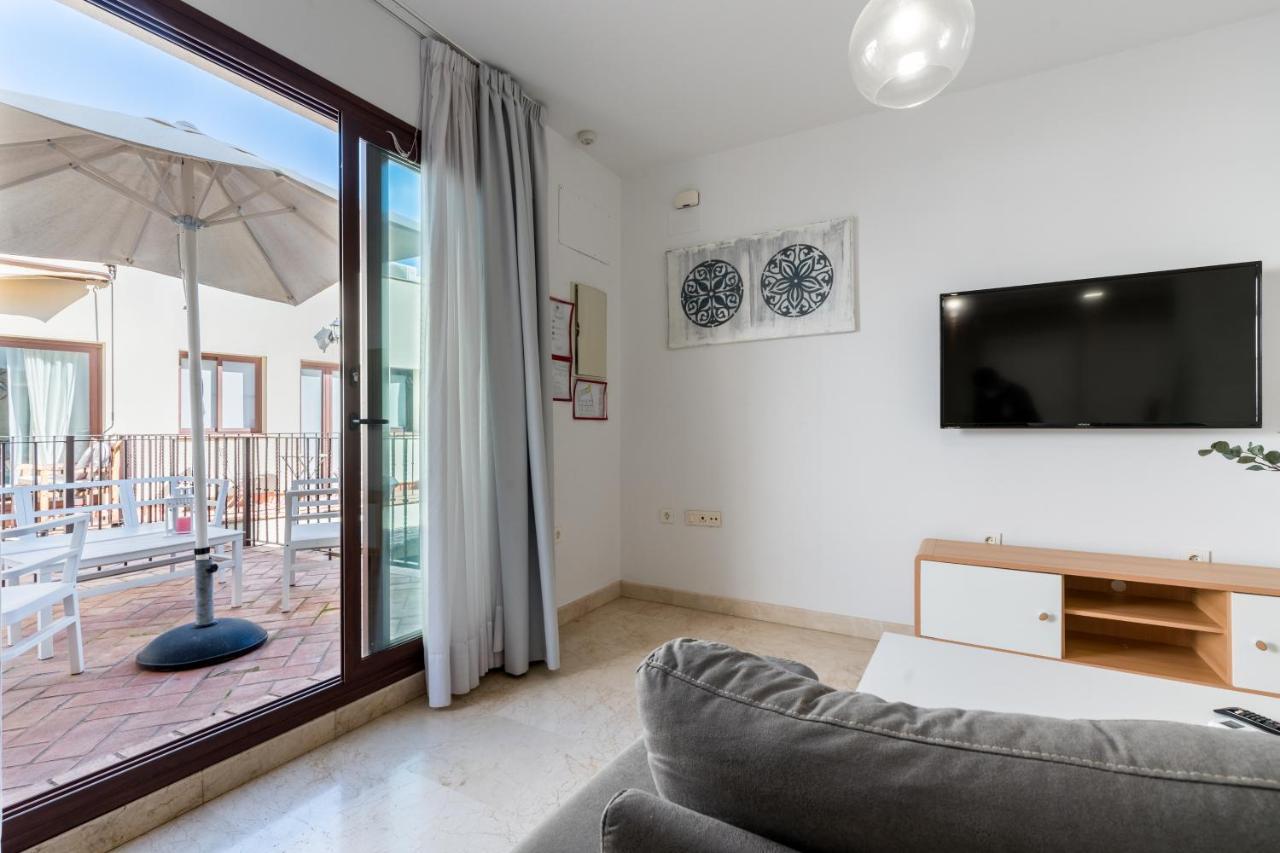 Lumbreras Host Apartment Sevilla Bagian luar foto
