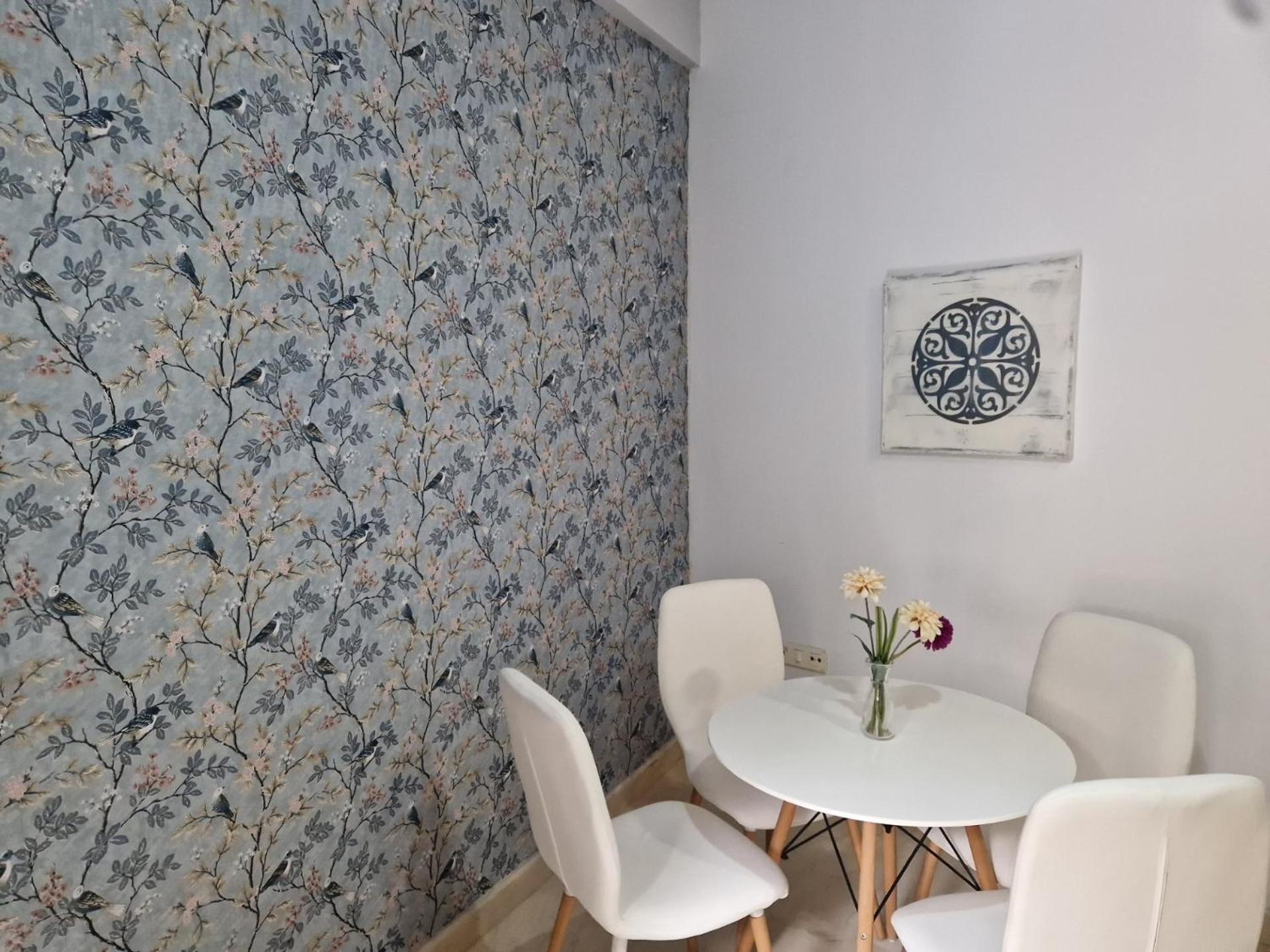 Lumbreras Host Apartment Sevilla Bagian luar foto